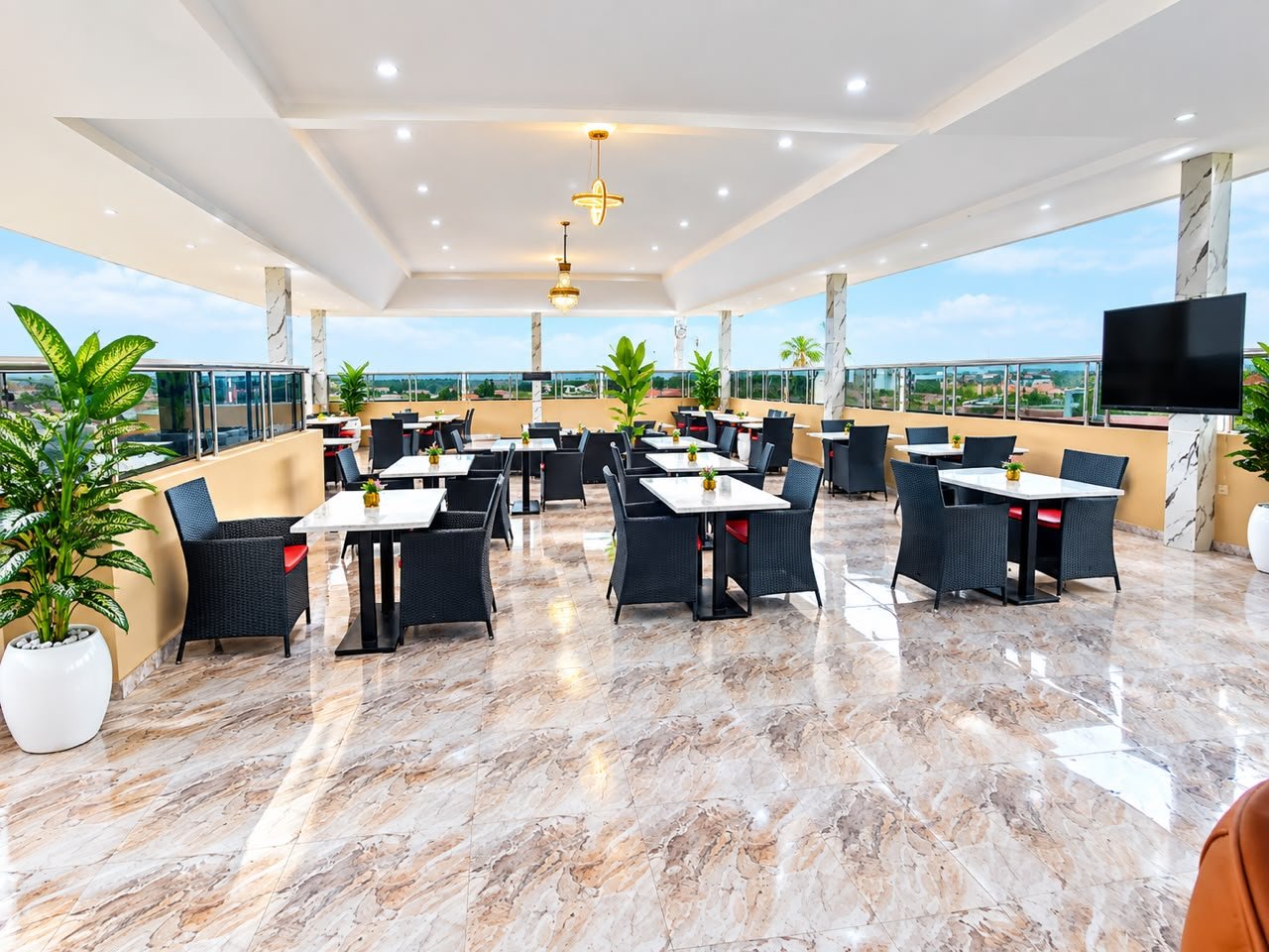 Rooftop Bar & Lounge at Ménage Hotel