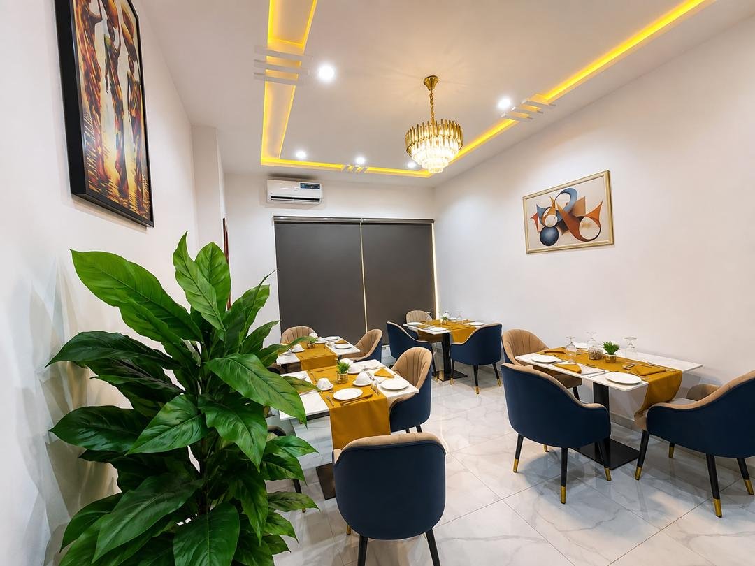 Dining & Culinary Experience at Ménage Hotel